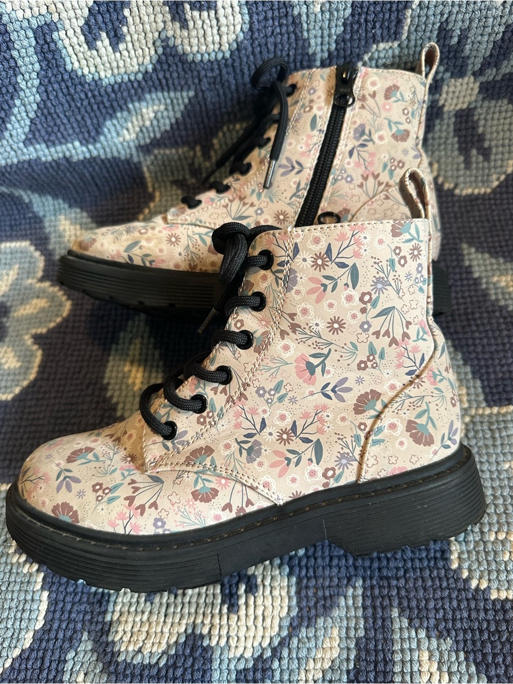 🌸 Art Class Floral Combat Boots Girls Size 1 Side Zip Lace Up